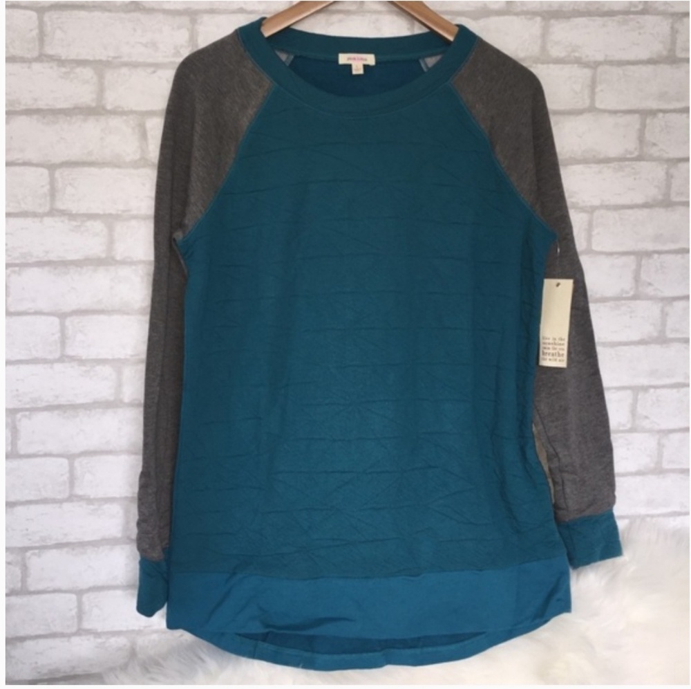 ❤FINAL PRICE ❤ Pink Lotus Raglan Quilted Sweater